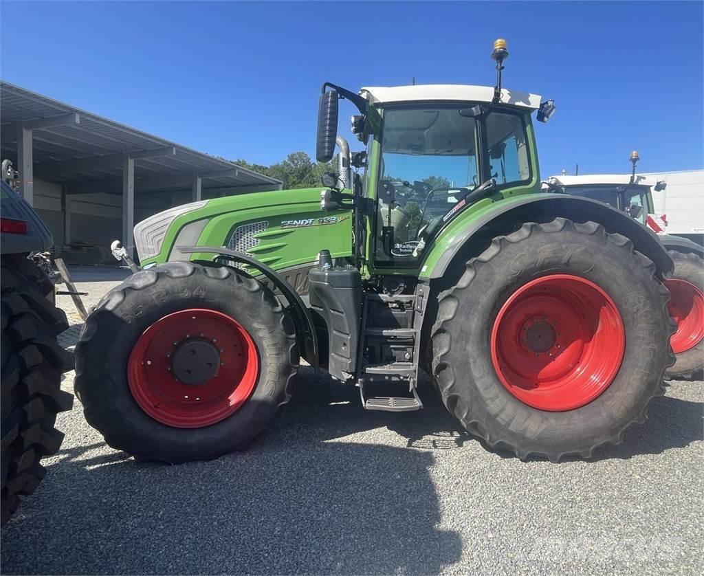 Fendt 933 Vario Traktorji