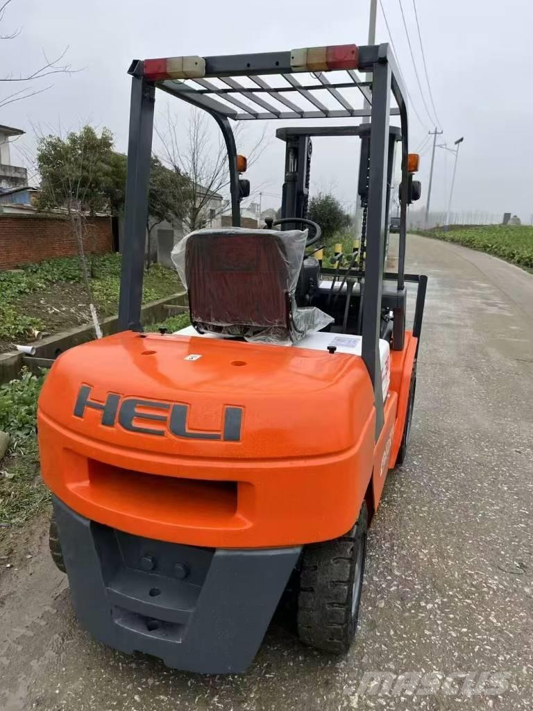 Heli 30 Teleskopski viličarji