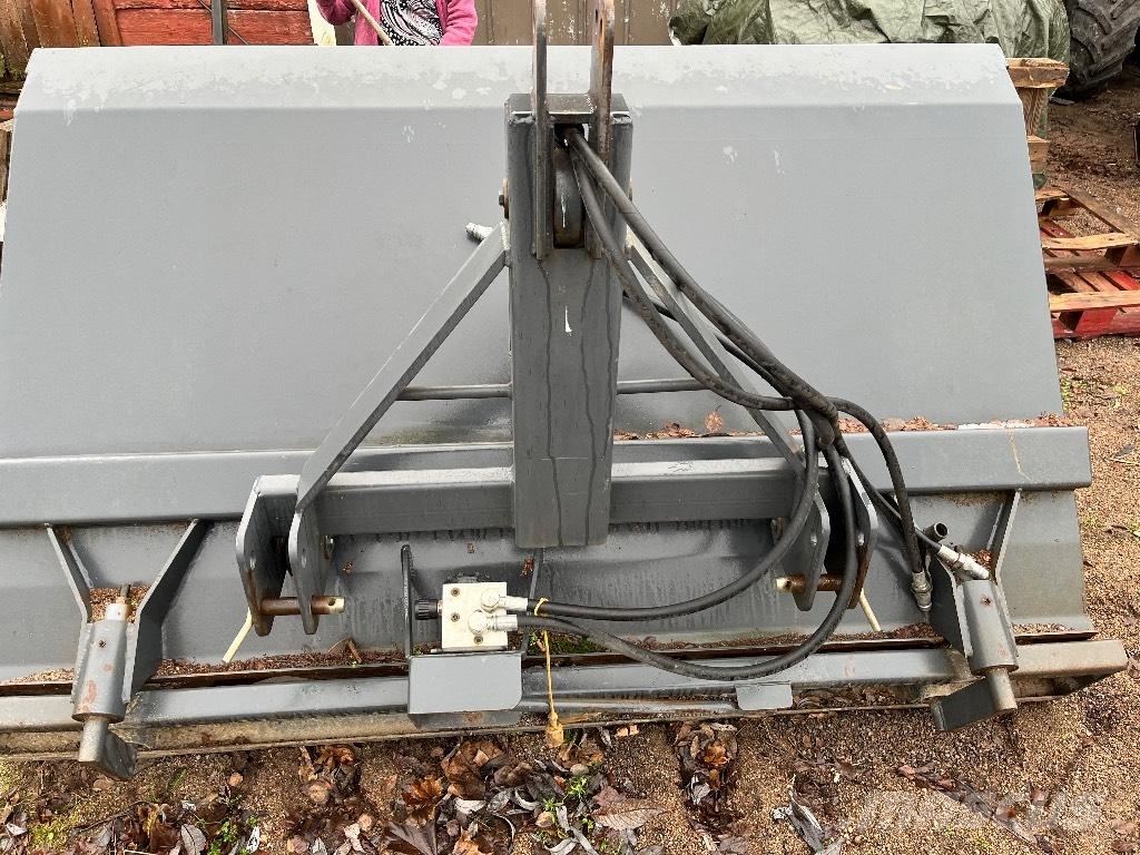 ATI 20 Snežne deske in plugi