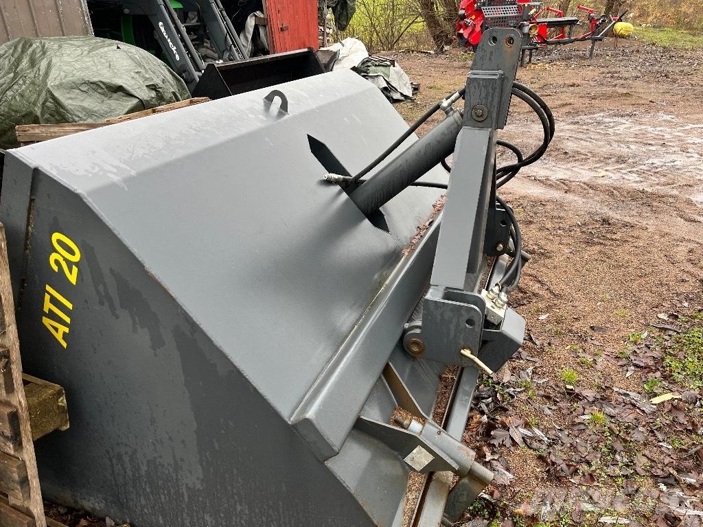 ATI 20 Snežne deske in plugi