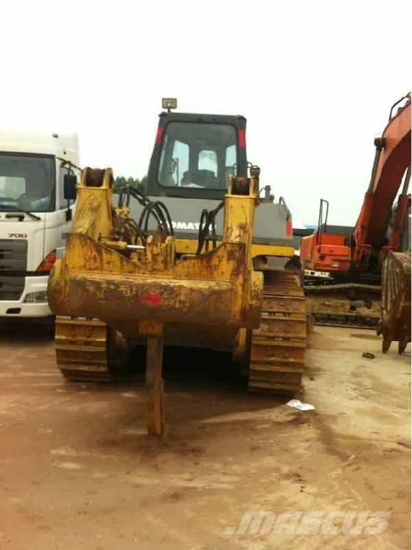 Komatsu D 155 A-3 Buldožerji goseničarji