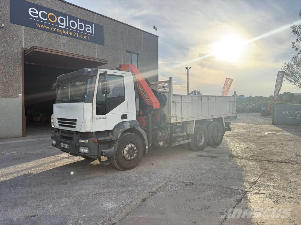 Iveco Trakker 380 Tovornjaki z žerjavom