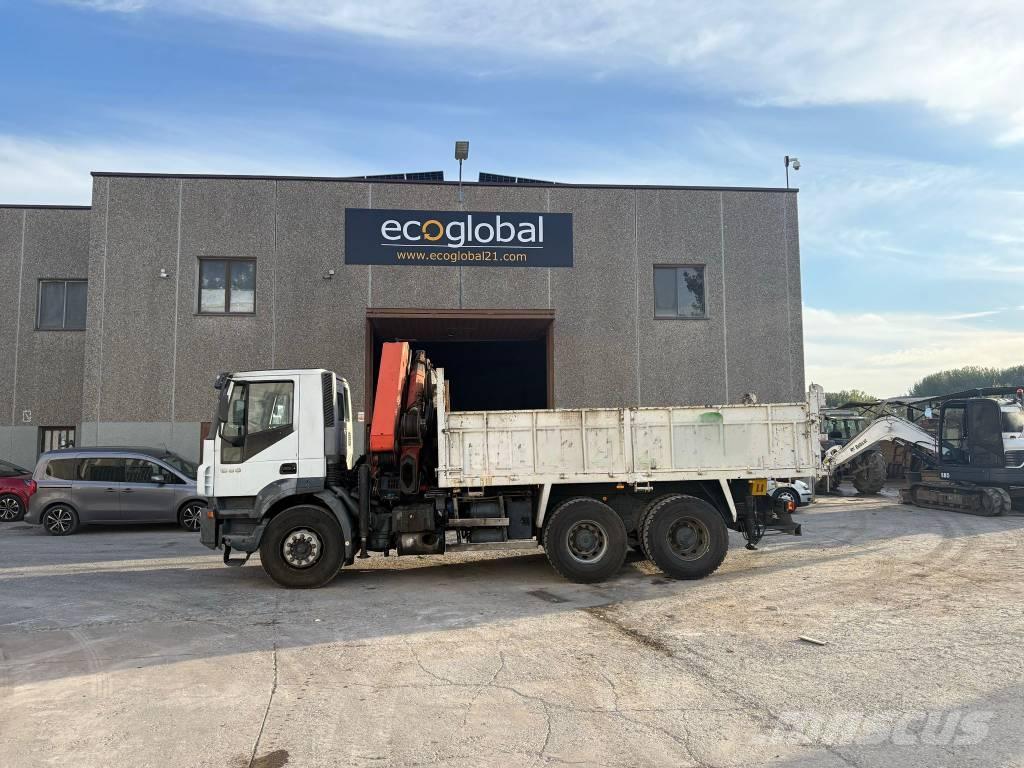 Iveco Trakker 380 Tovornjaki z žerjavom
