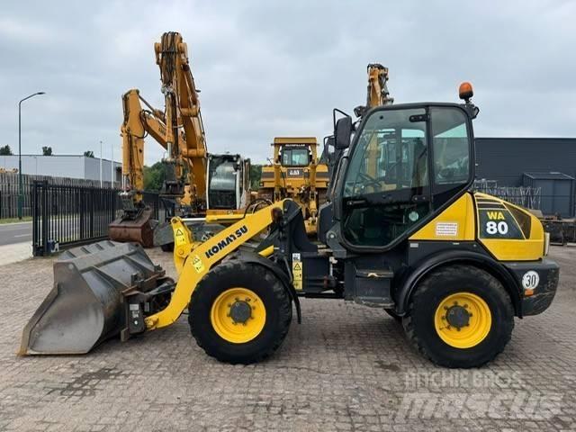 Komatsu WA 80-5 Kolesni nakladalci