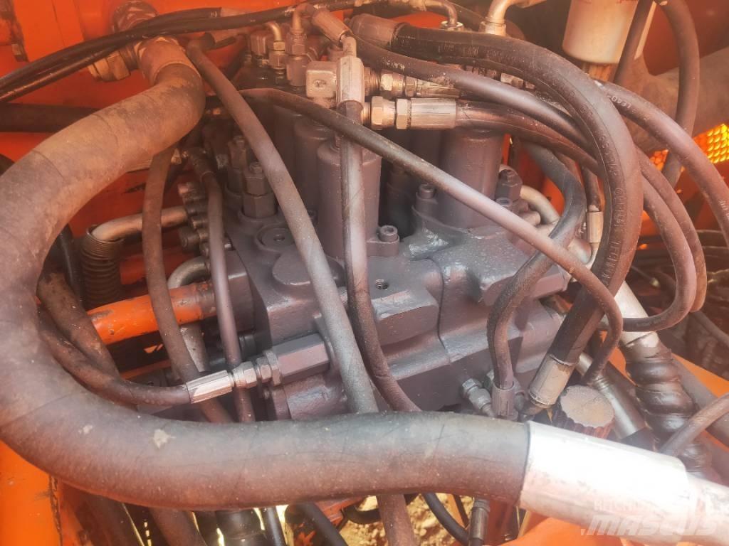 Doosan DH220LC-7 Bagri goseničarji