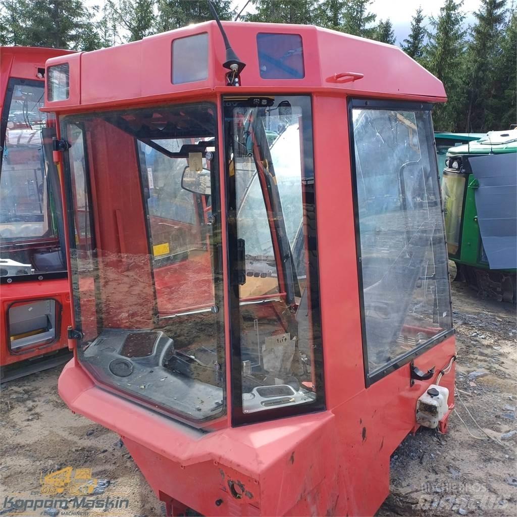 Valmet 941 Kabine in notranjost