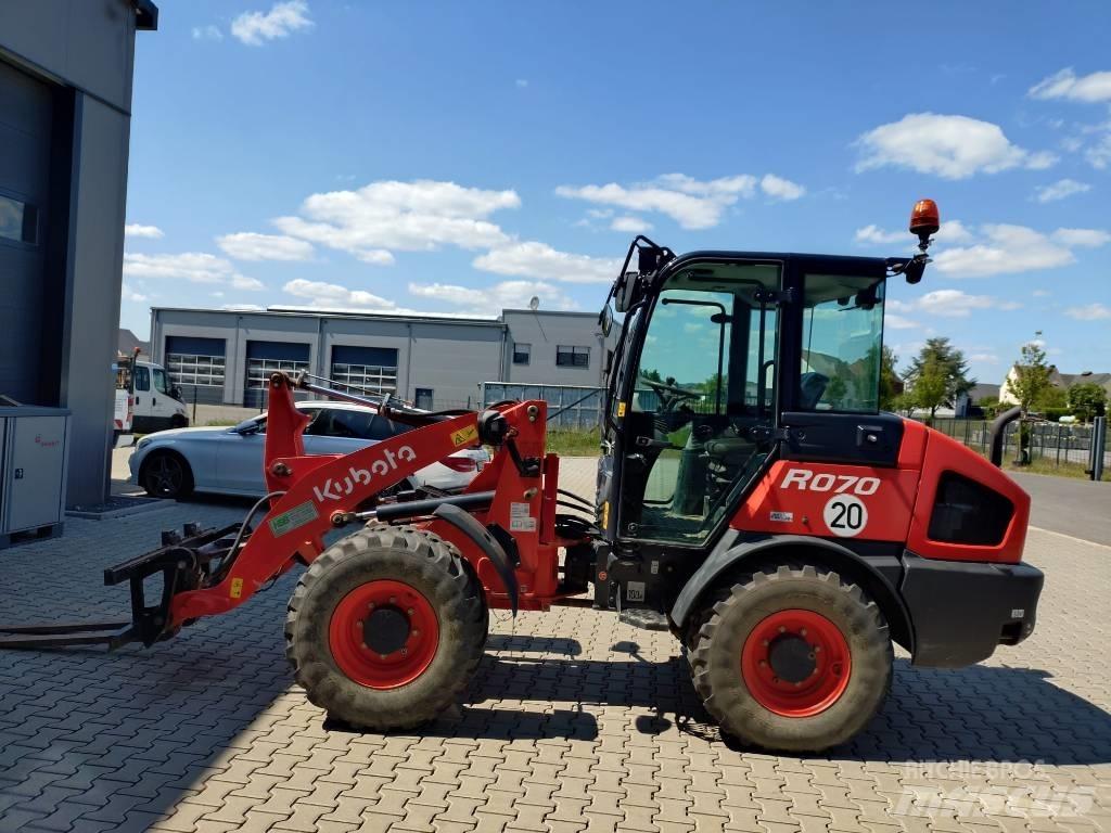 Kubota R 070 Kolesni nakladalci