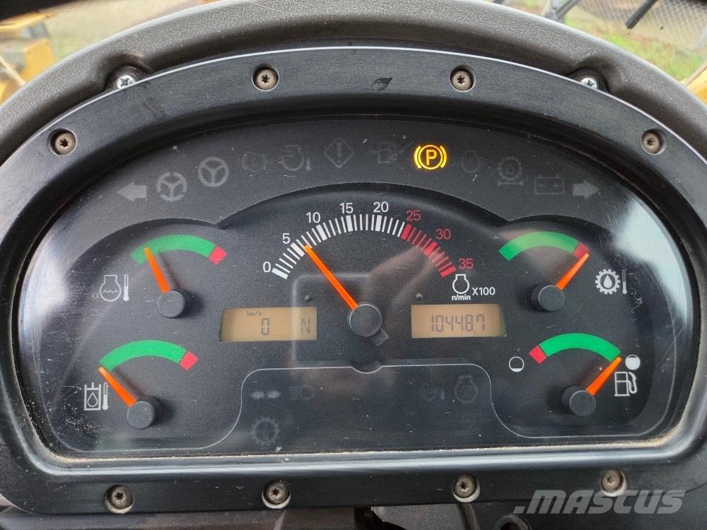 CAT 938G Kolesni nakladalci