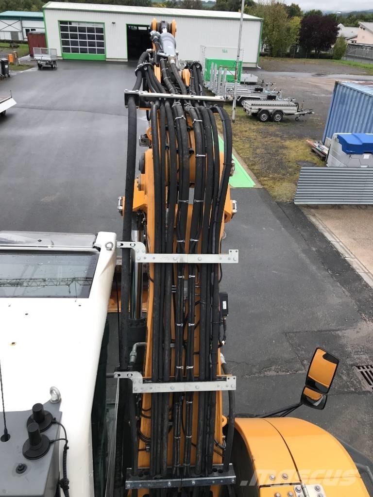 Liebherr A 918 Bagri na kolesih
