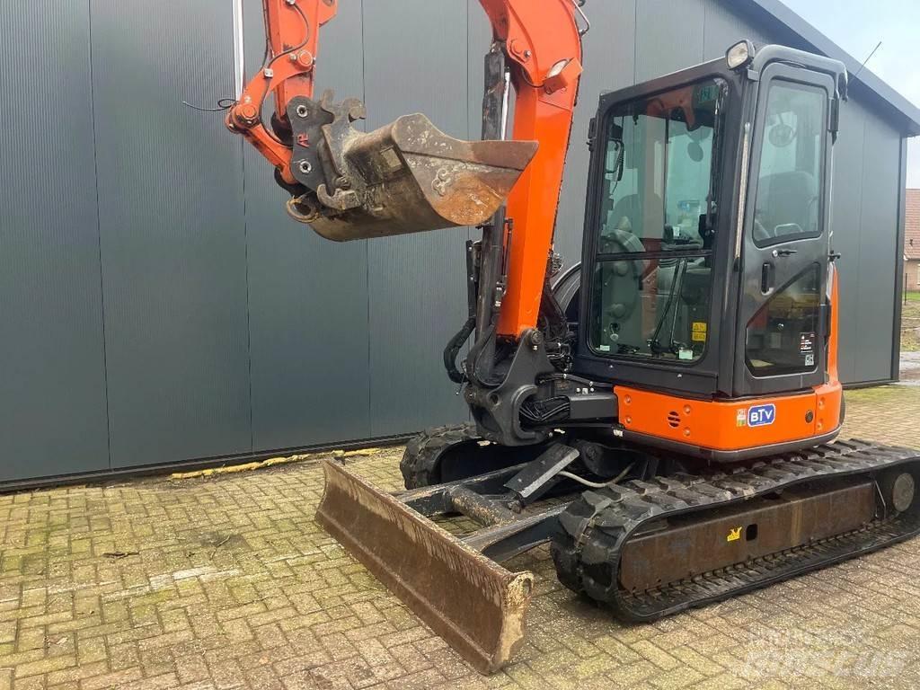 Hitachi U55-5a Mini bagri <7t