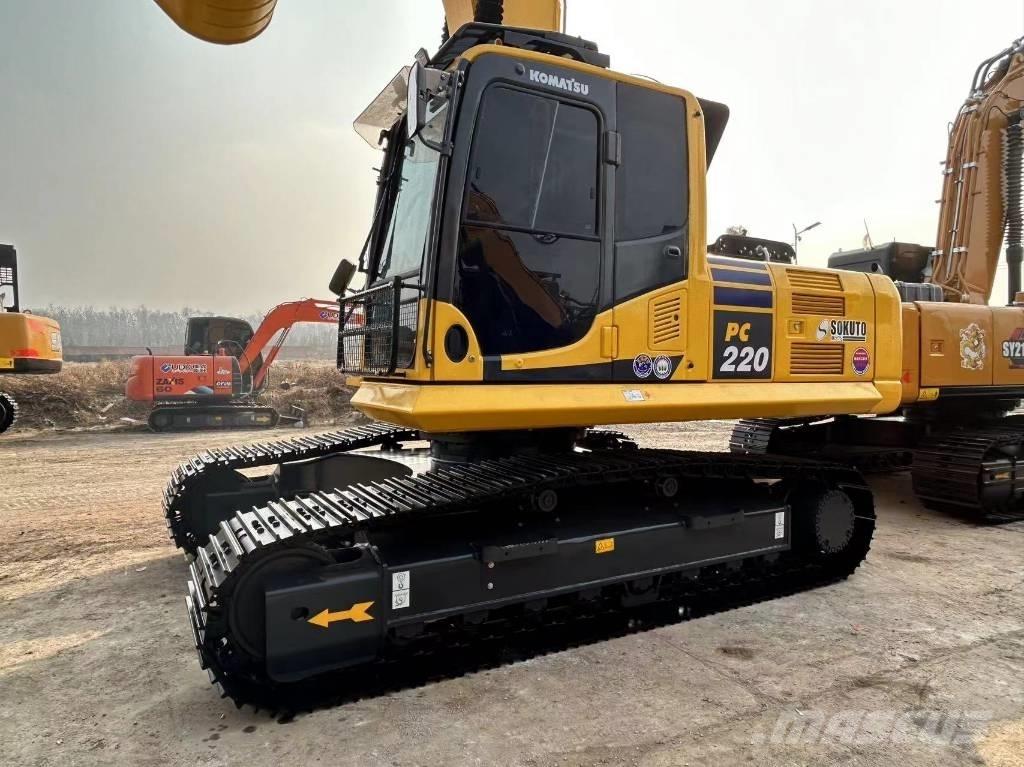 Komatsu 220 Bagri goseničarji