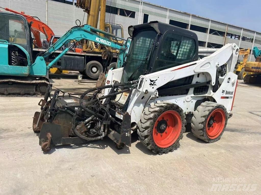 Bobcat S 750 Skid steer mini nakladalci