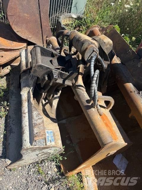 JCB 8085 Midi bagri 7t – 12t
