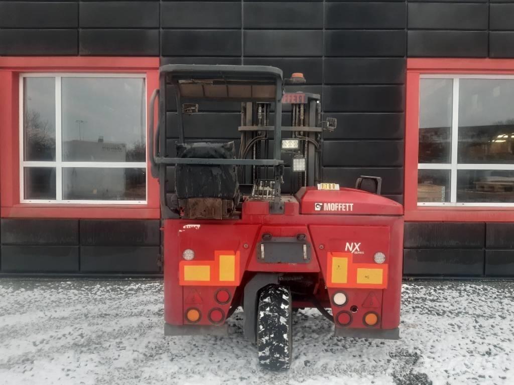 Moffett M5 25.3 Dizelski viličarji