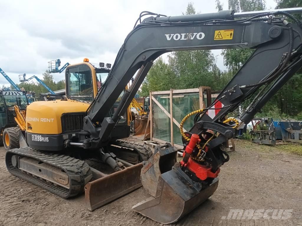 Volvo ECR 88 PLUS Midi bagri 7t – 12t