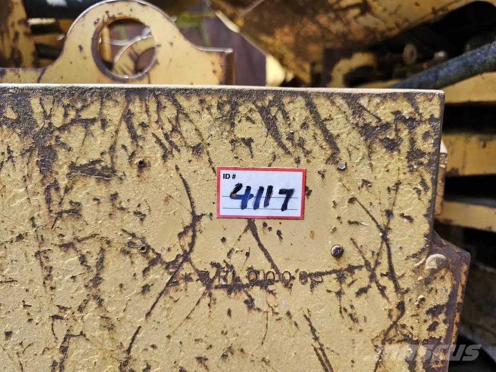 CAT 826 B Kompaktorji tal