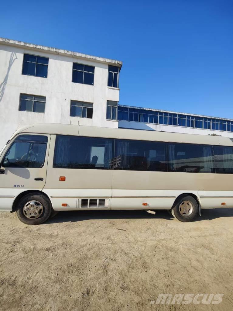 Toyota Coaster Medkrajevni avtobusi