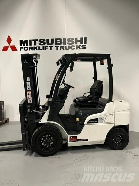 Mitsubishi FD25N3 Dizelski viličarji