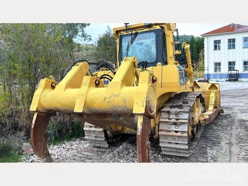 Komatsu D155AX-5 Buldožerji goseničarji