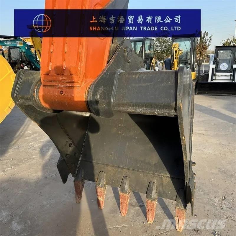 Doosan DX 300 Bagri goseničarji
