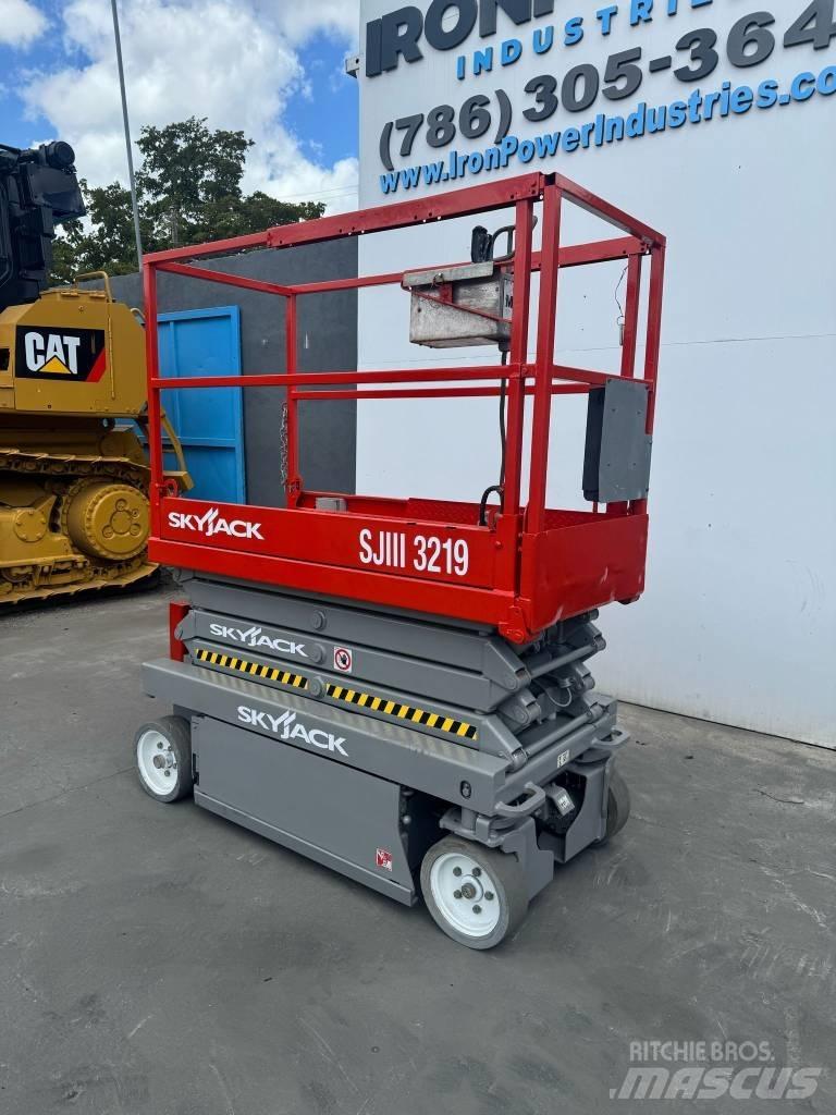 SkyJack SJ III 3219 Škarjaste dvižne ploščadi