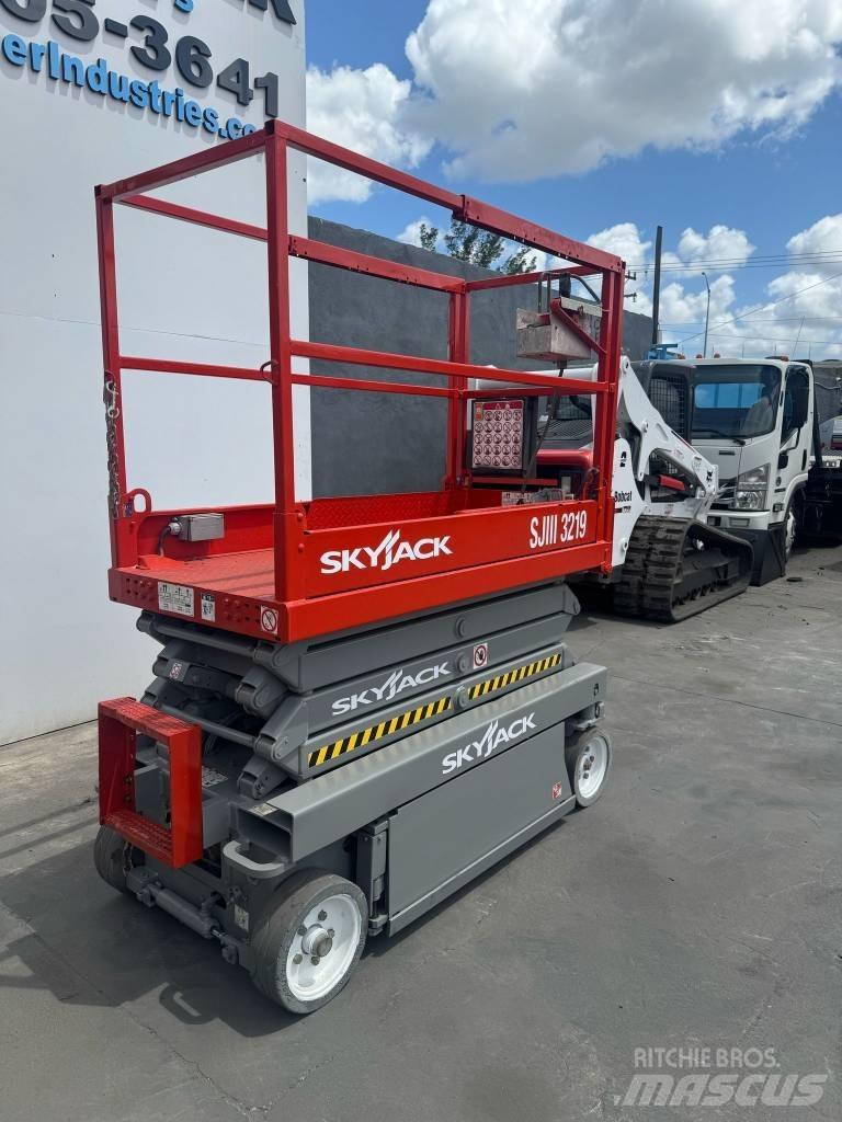 SkyJack SJ III 3219 Škarjaste dvižne ploščadi