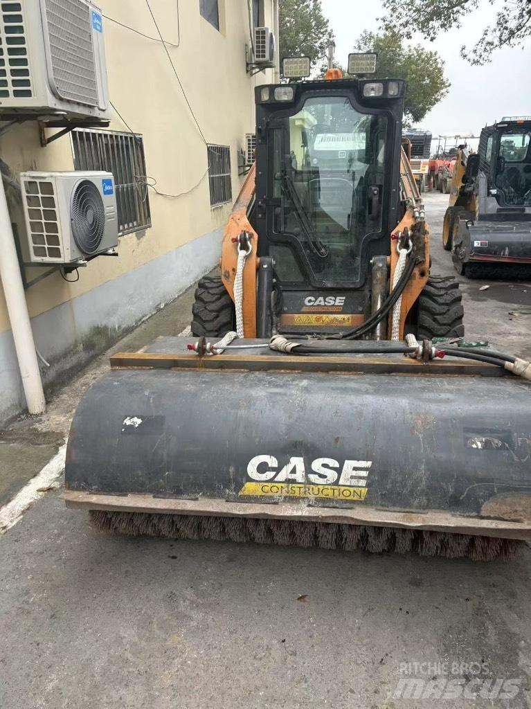 CASE SR 220B Skid steer mini nakladalci