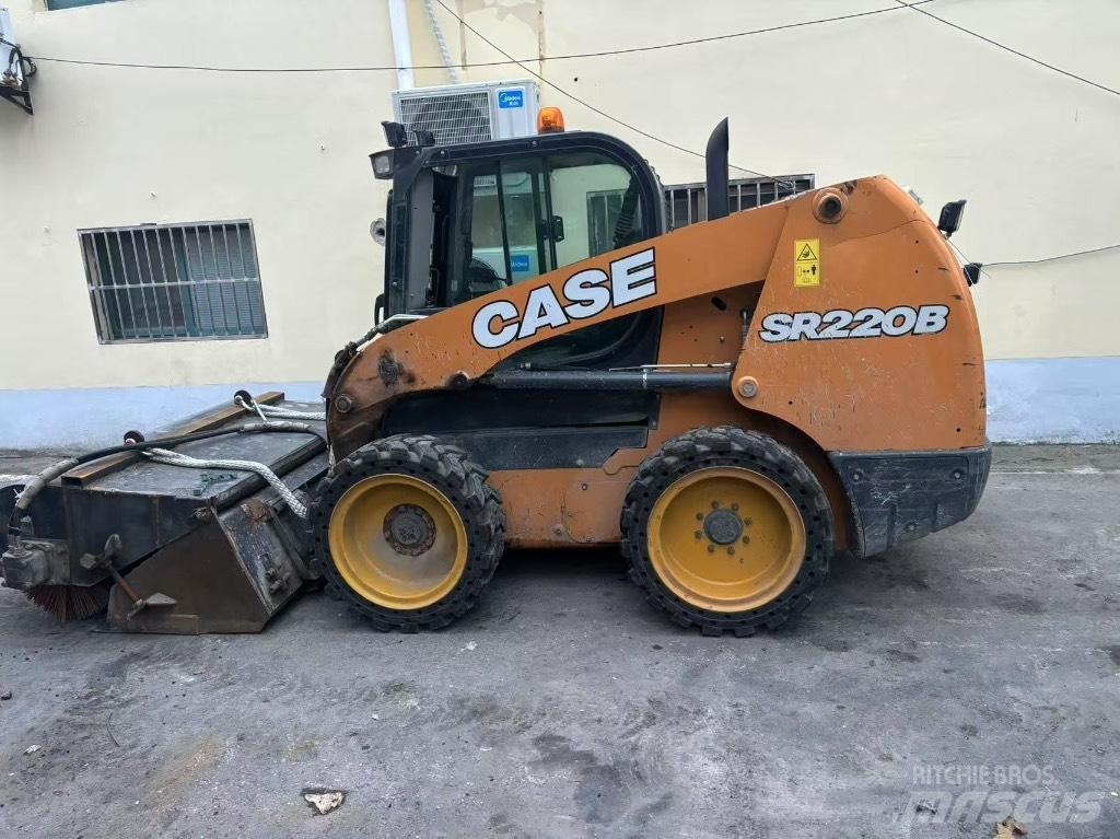 CASE SR 220B Skid steer mini nakladalci