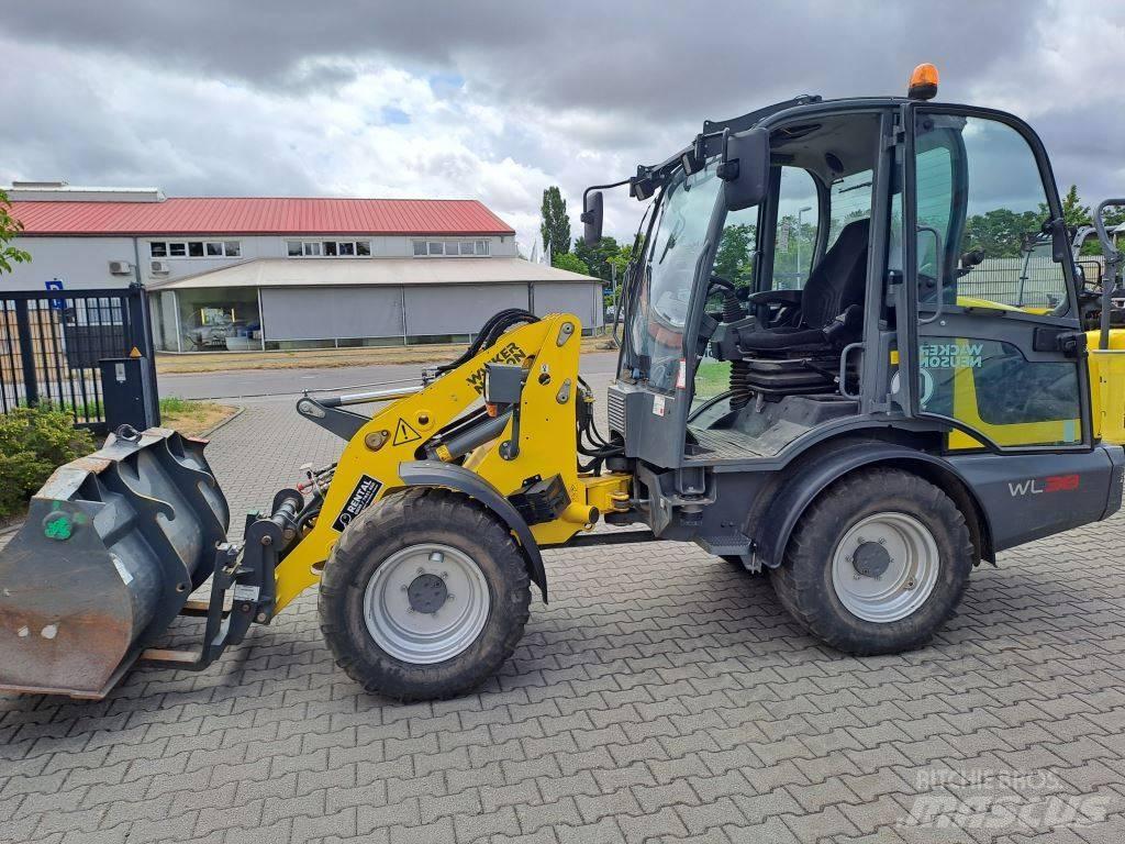 Wacker Neuson WL38 Kolesni nakladalci