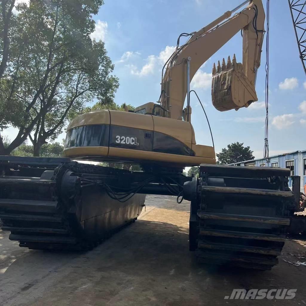 CAT 320 C Amfibijski bagri