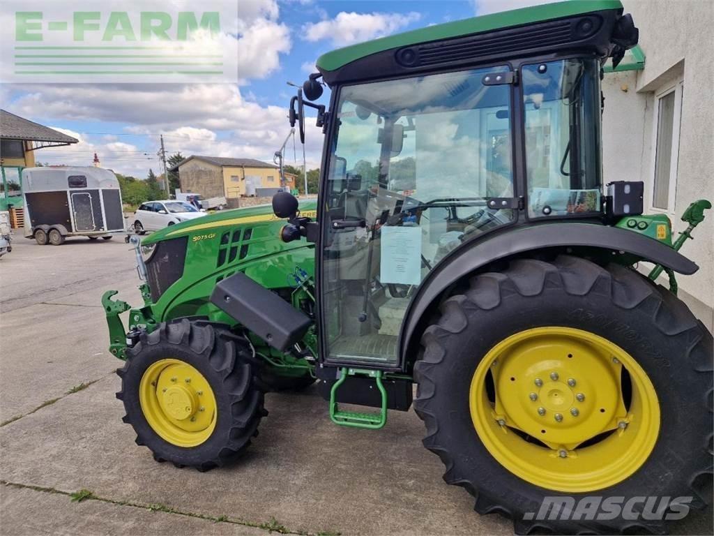 John Deere 5075 GF Traktorji