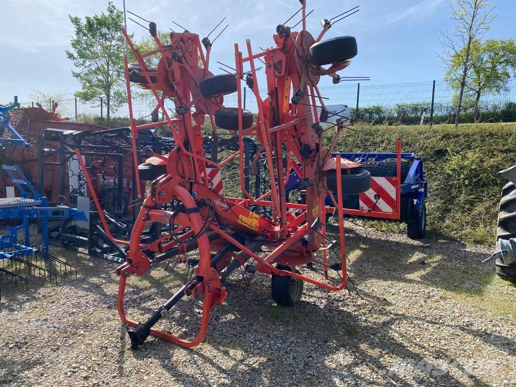 Kuhn GF8702 Obračalniki in zgrabljalniki