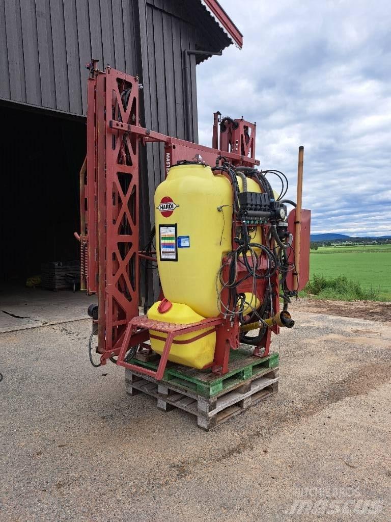 Hardi Master 1000 Vlečne škropilnice