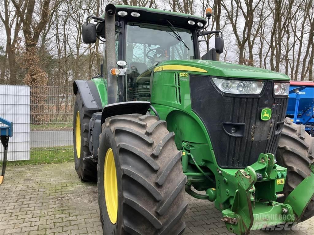 John Deere 7230R Traktorji