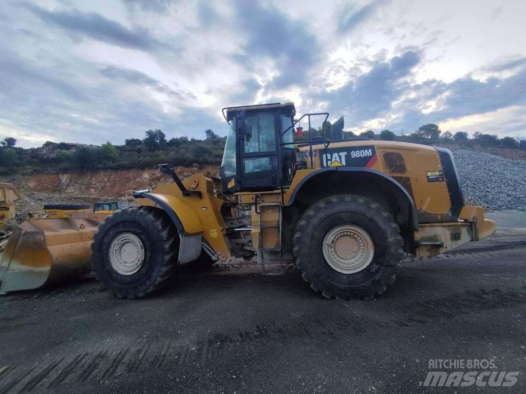 CAT 980M Kolesni nakladalci