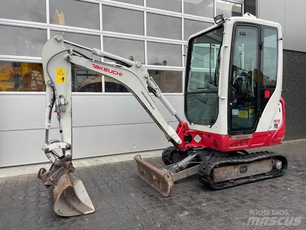Takeuchi TB216 Mini bagri <7t