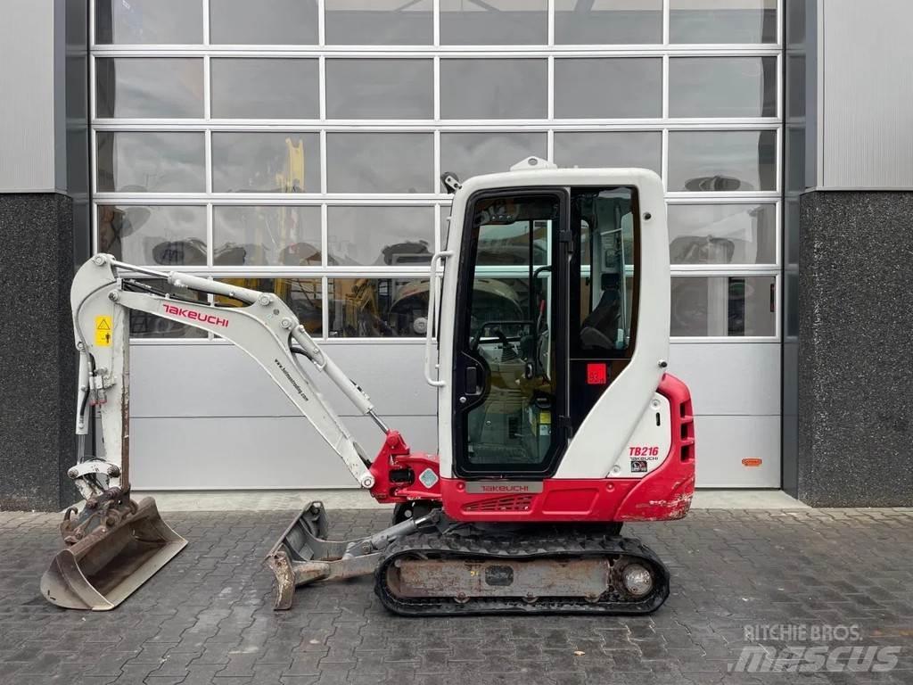 Takeuchi TB216 Mini bagri <7t