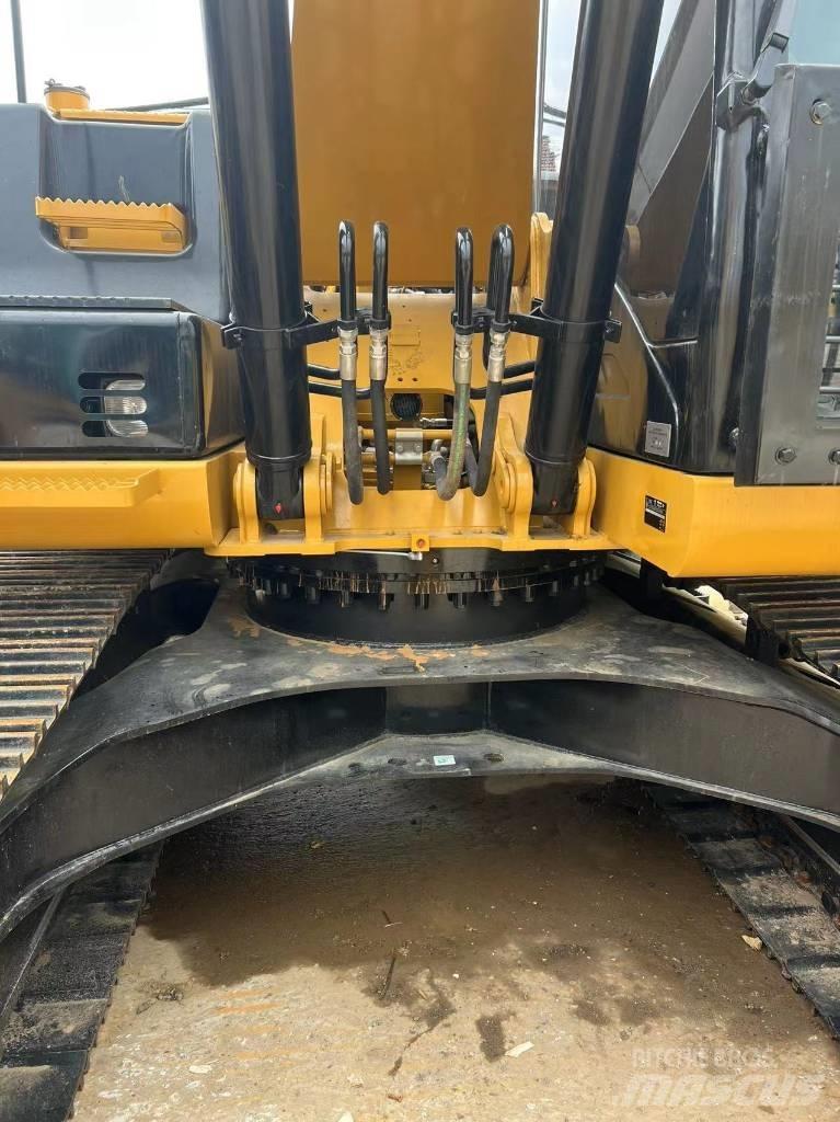 CAT 320 Bagri goseničarji