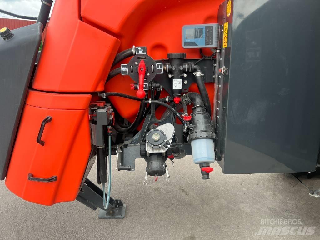 Kubota XTS 4 Vlečne škropilnice
