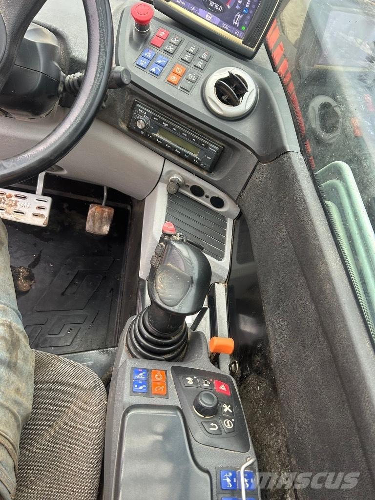 Manitou MLT 635-130 Kmetijski teleskopski nakladalci