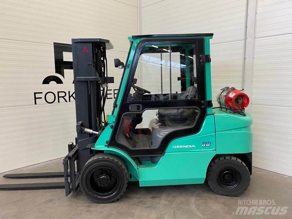 Mitsubishi FG30N Plinski viličarji
