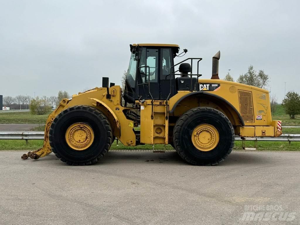 CAT 980H Kolesni nakladalci