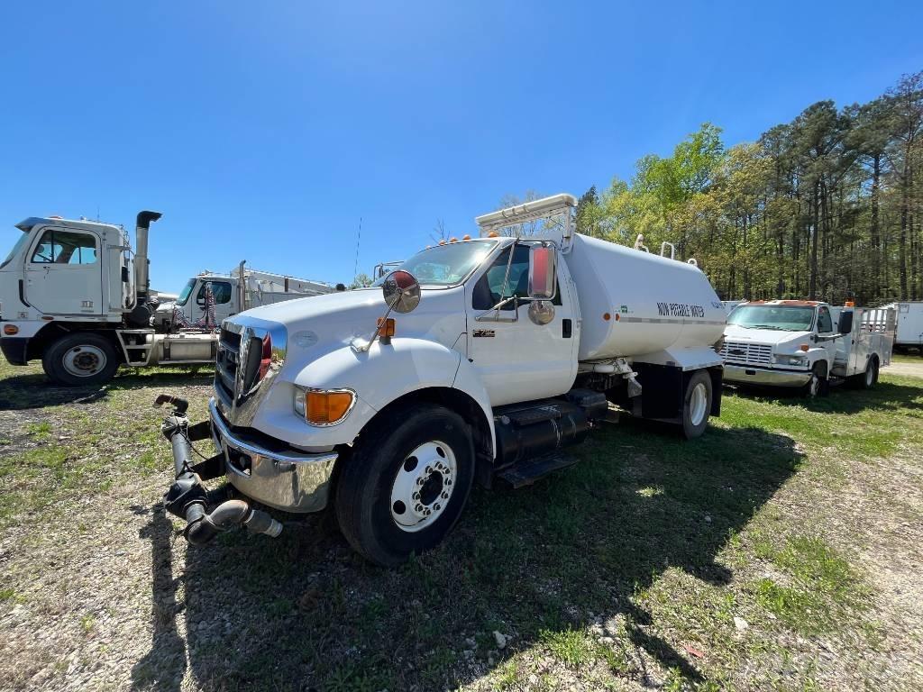 Ford F 750 XL SD Tovornjaki za vodo