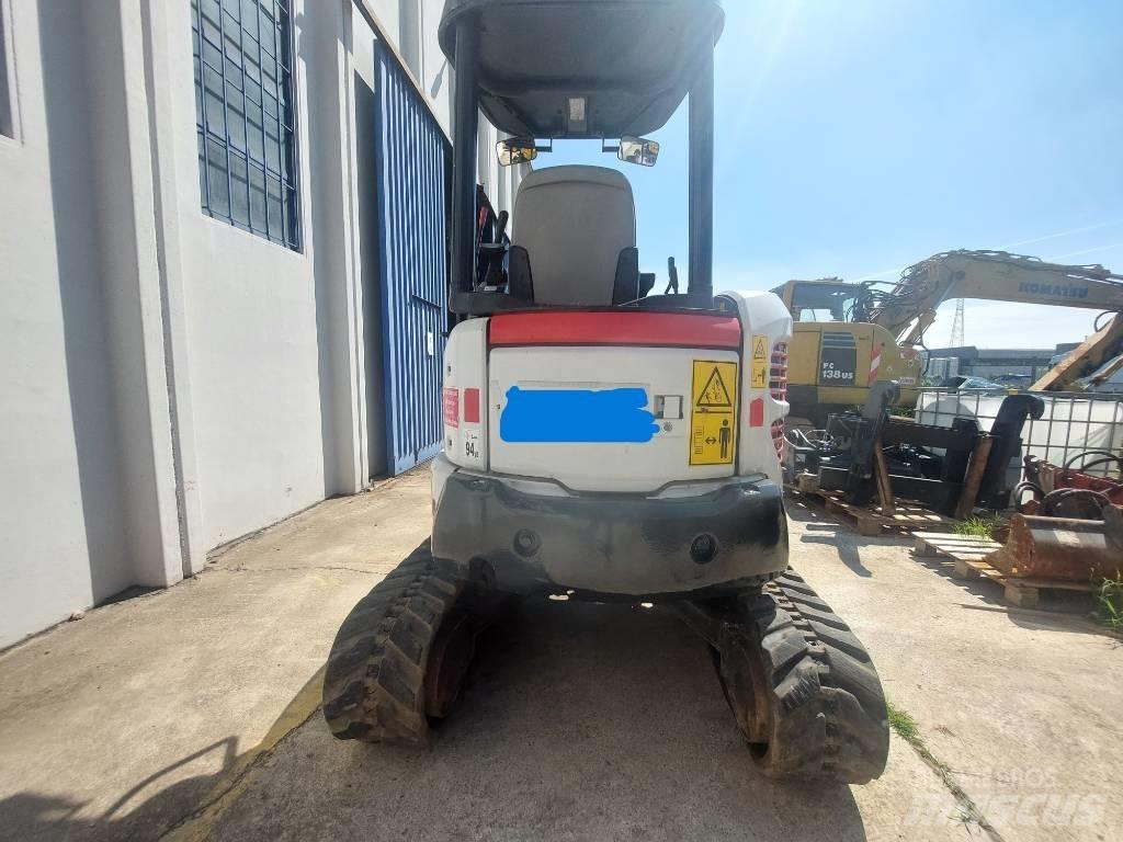 Komatsu PC27R-2 Mini bagri <7t