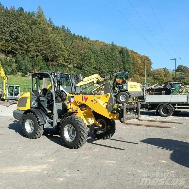 Wacker Neuson WL 44 Kolesni nakladalci