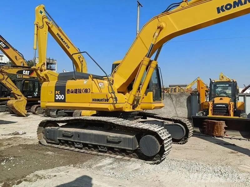 Komatsu PC 300 Bagri goseničarji