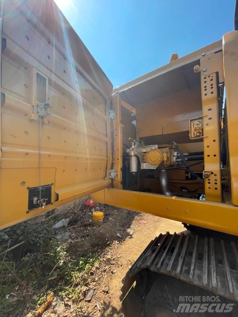 CAT 330 GC Bagri goseničarji