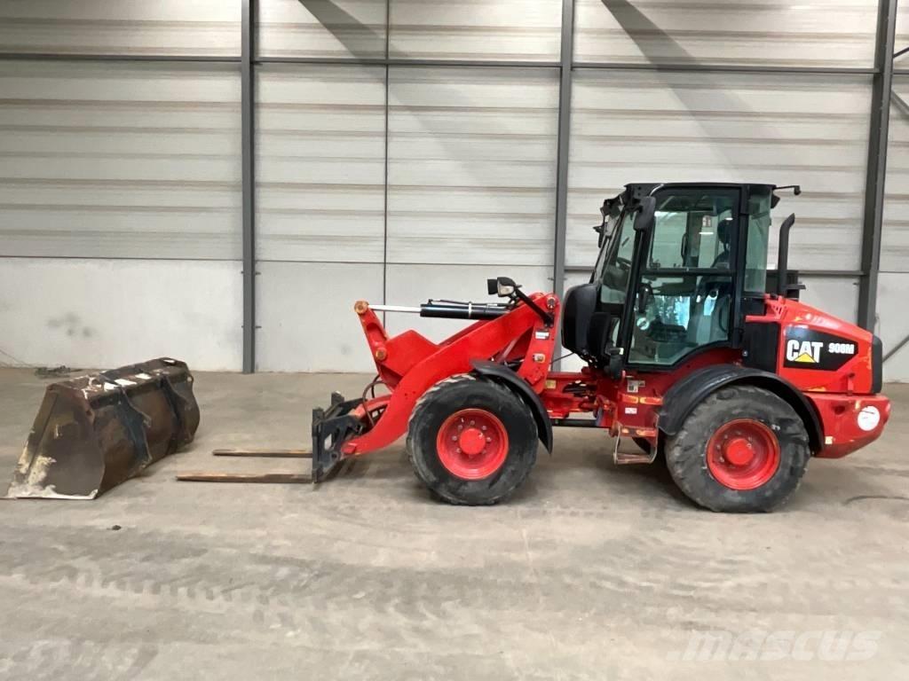 CAT 908 M Kolesni nakladalci