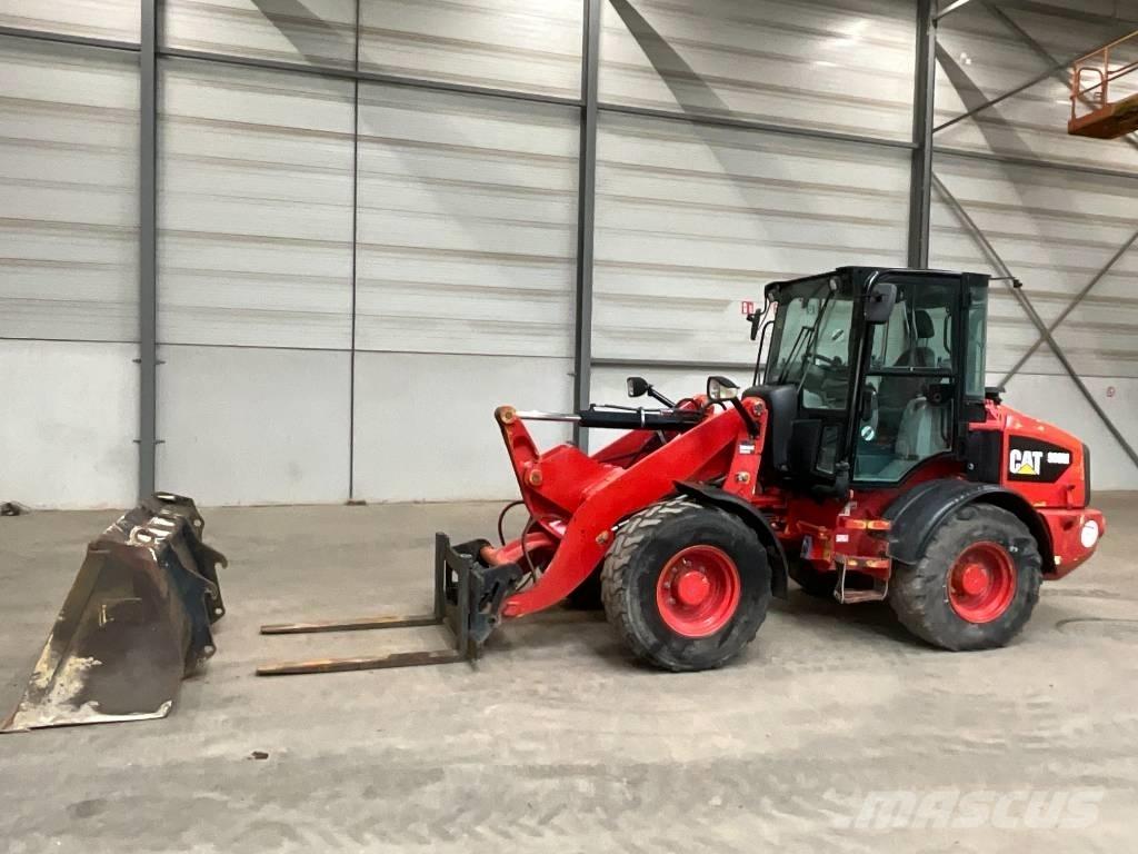 CAT 908 M Kolesni nakladalci