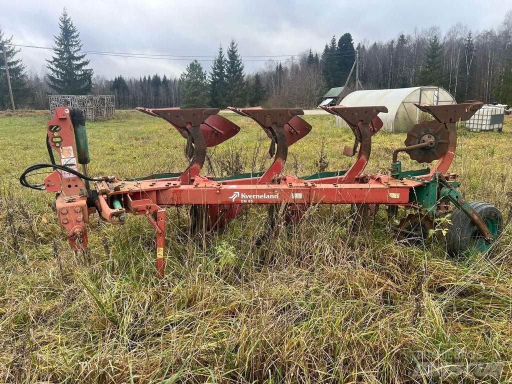 Kverneland EM 85 Plugi